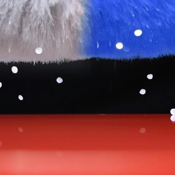 Miracle Magnetic Duster® Trio Attracts Dust Like A Magnet + Telescopic Extension! - Image 4